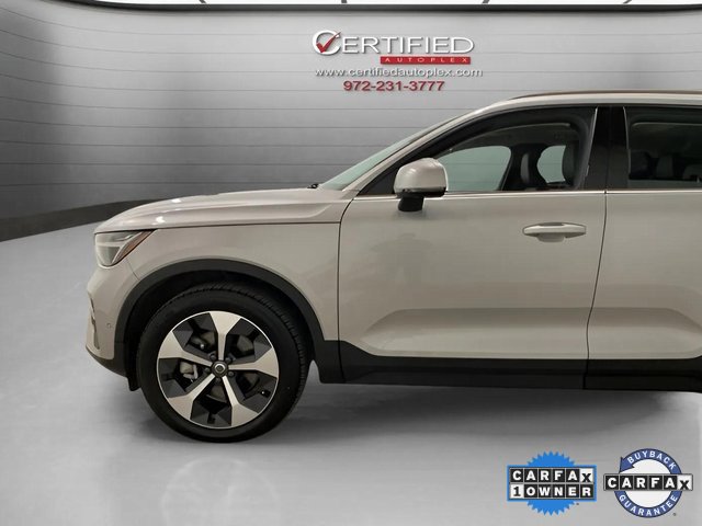 Used 2025 Volvo XC40 B5 Plus image 93