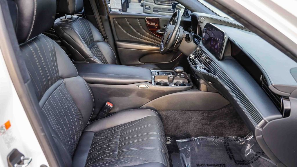 Used 2021 Lexus LS 500 w/ Interior Upgrade Package image 21
