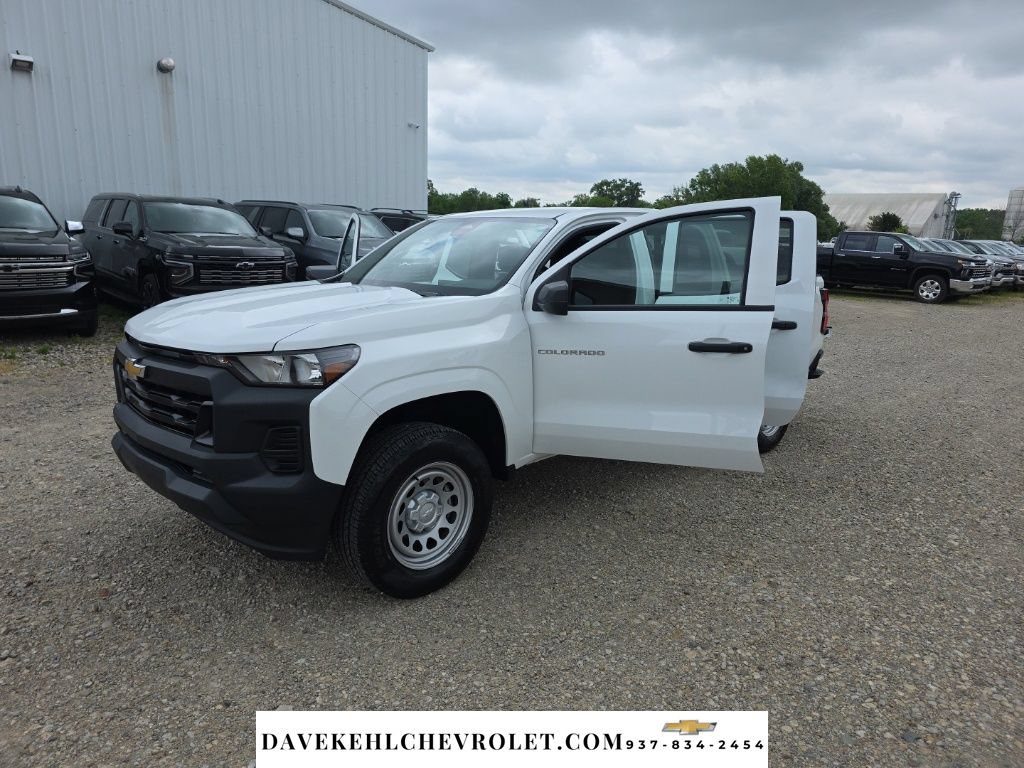 Used 2024 Chevrolet Colorado W/T w/ WT Convenience Package RWD image 33