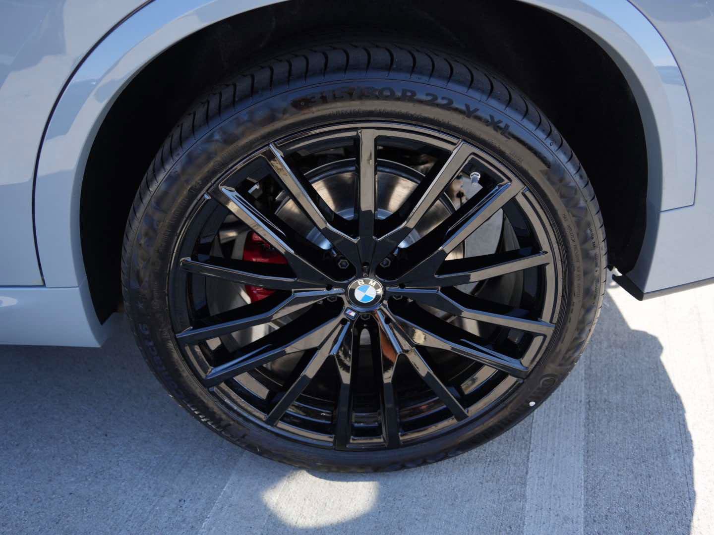 New 2026 BMW X5 xDrive40i w/ M Sport Package AWD/4WD image 6