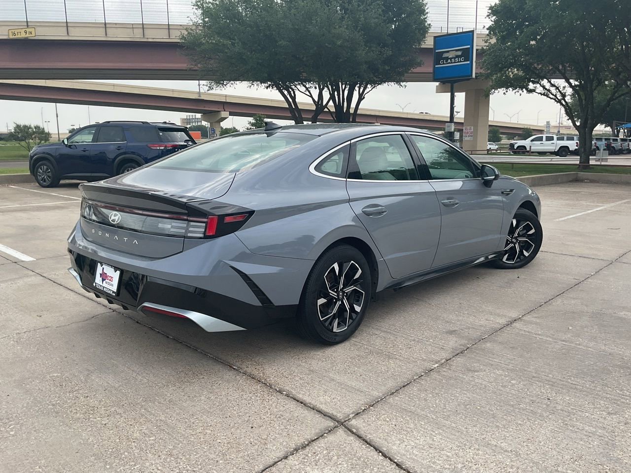 Used 2025 Hyundai Sonata SEL FWD image 5
