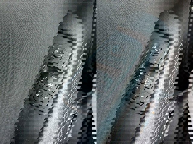 Used 2023 Dodge Challenger SXT image 21