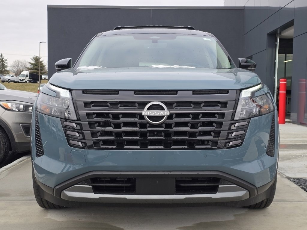 New 2026 Nissan Pathfinder Platinum w/ Accent Package image 8