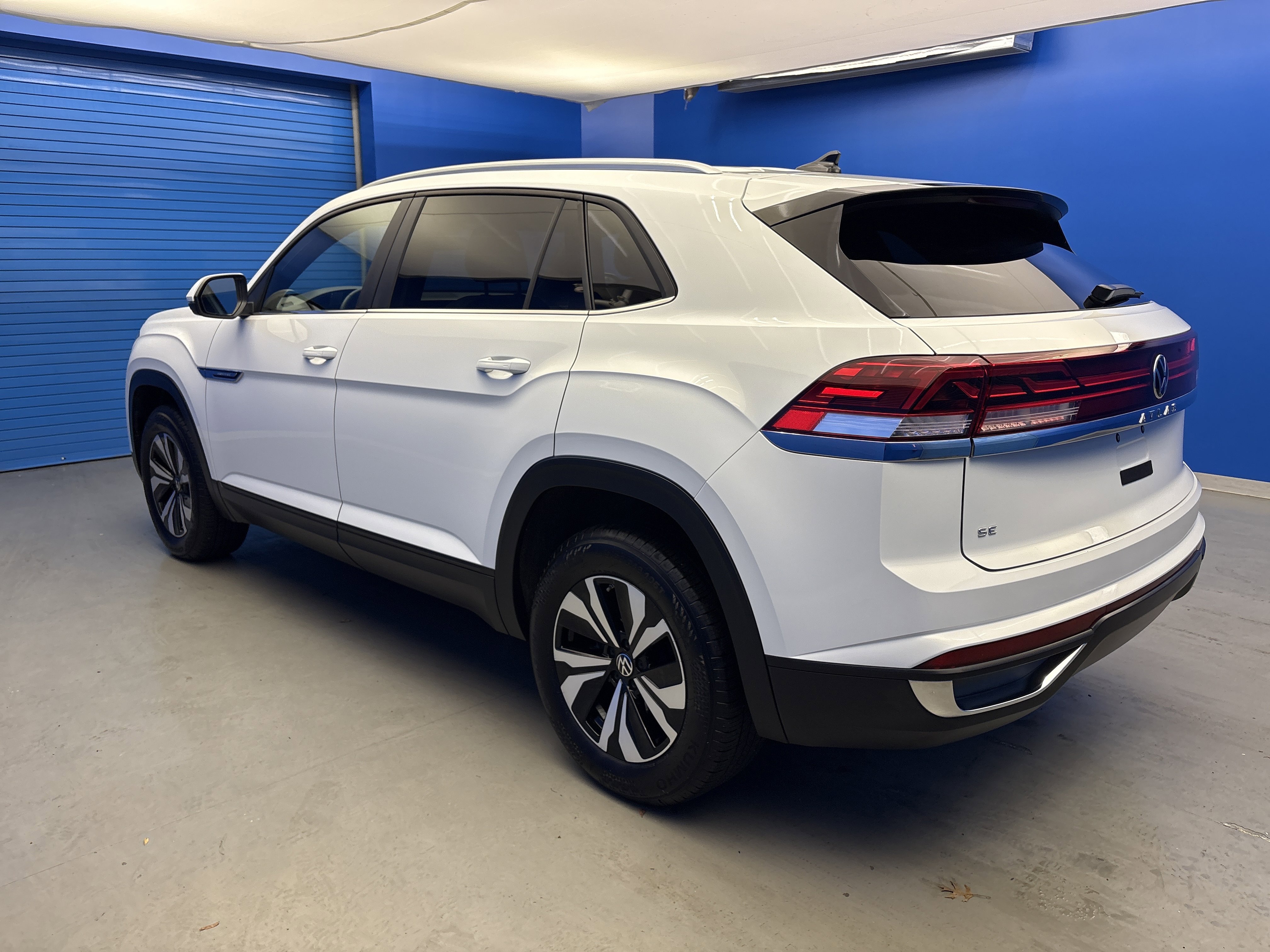 Certified 2024 Volkswagen Atlas Cross Sport SE image 5