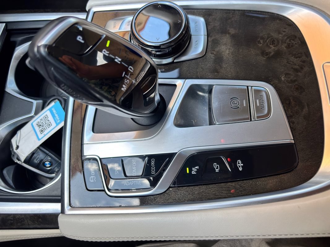 Used 2016 BMW 750i xDrive AWD/4WD image 30