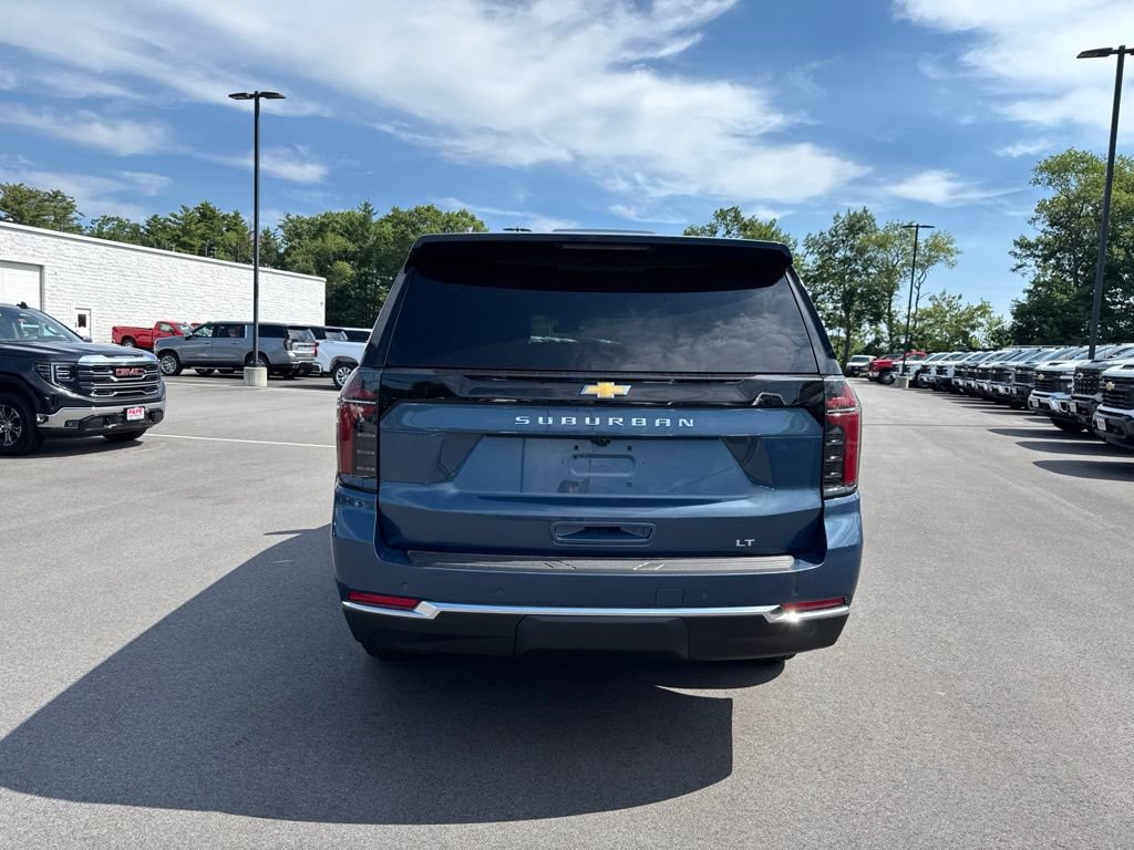 New 2026 Chevrolet Suburban LT AWD/4WD image 5