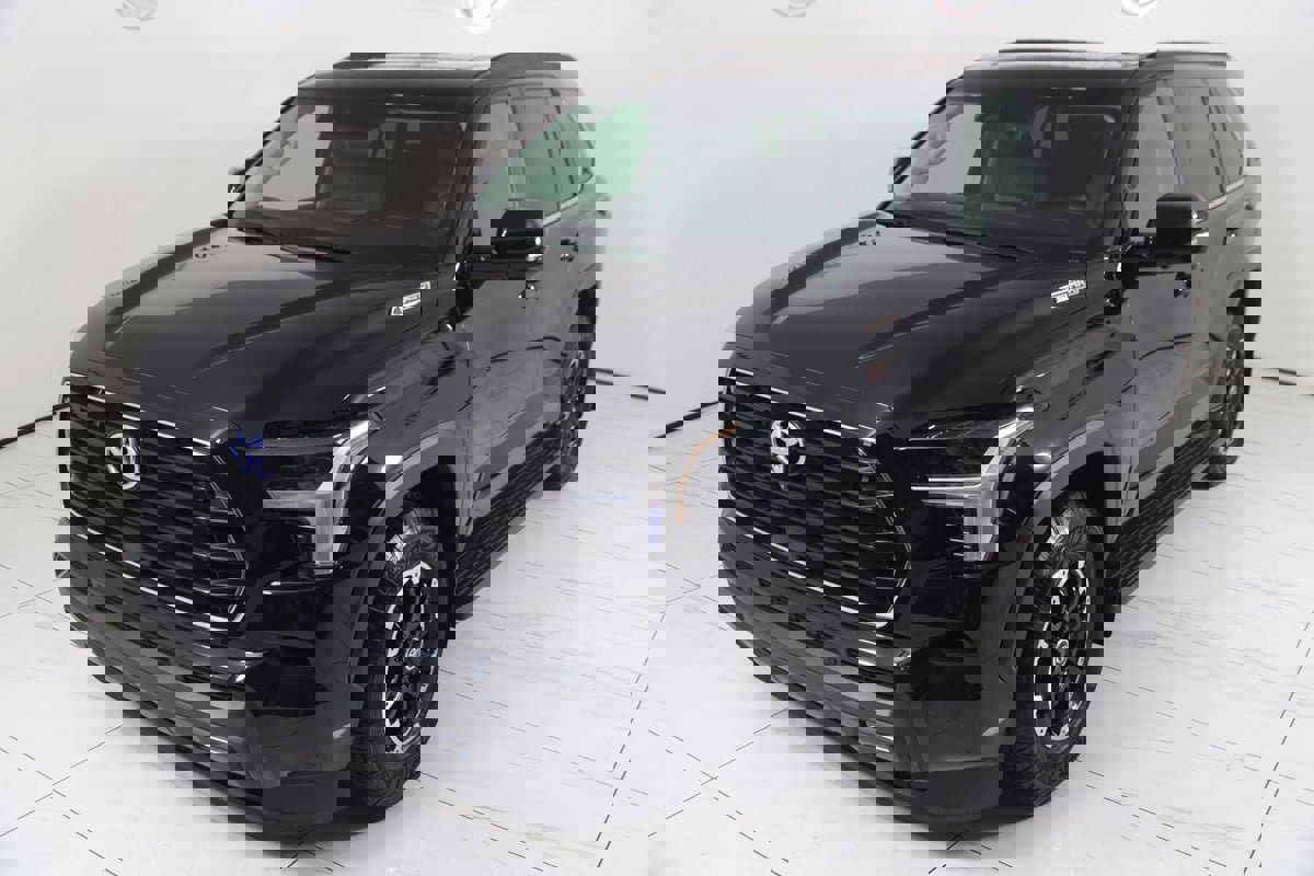 Used 2024 Toyota Sequoia Limited image 26