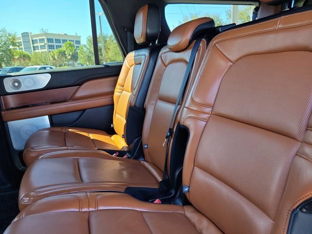 Certified 2020 Lincoln Navigator L Reserve w/ Luxury Package AWD/4WD image 16