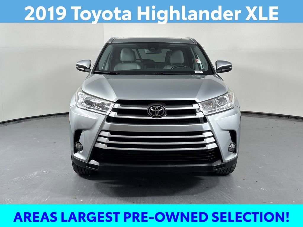 Certified 2019 Toyota Highlander XLE image 3