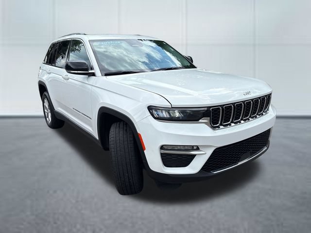 Used 2023 Jeep Grand Cherokee Limited AWD/4WD image 5