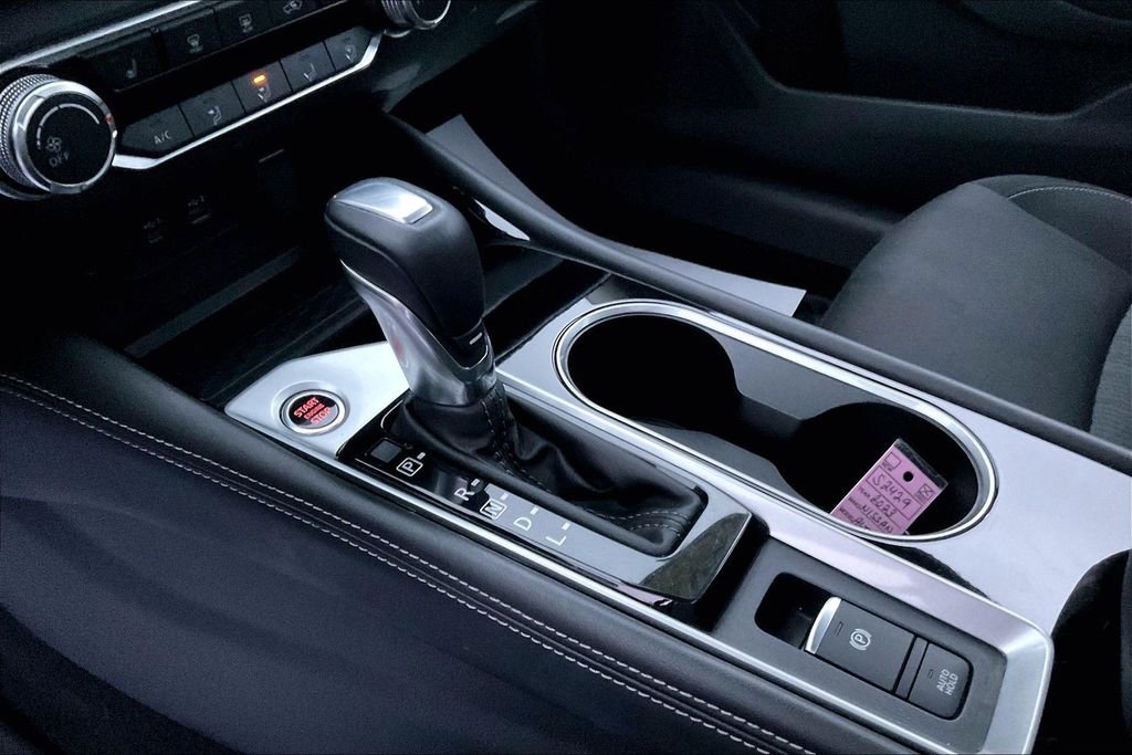 Used 2023 Nissan Altima 2.5 SV w/ SV Premium Package image 16