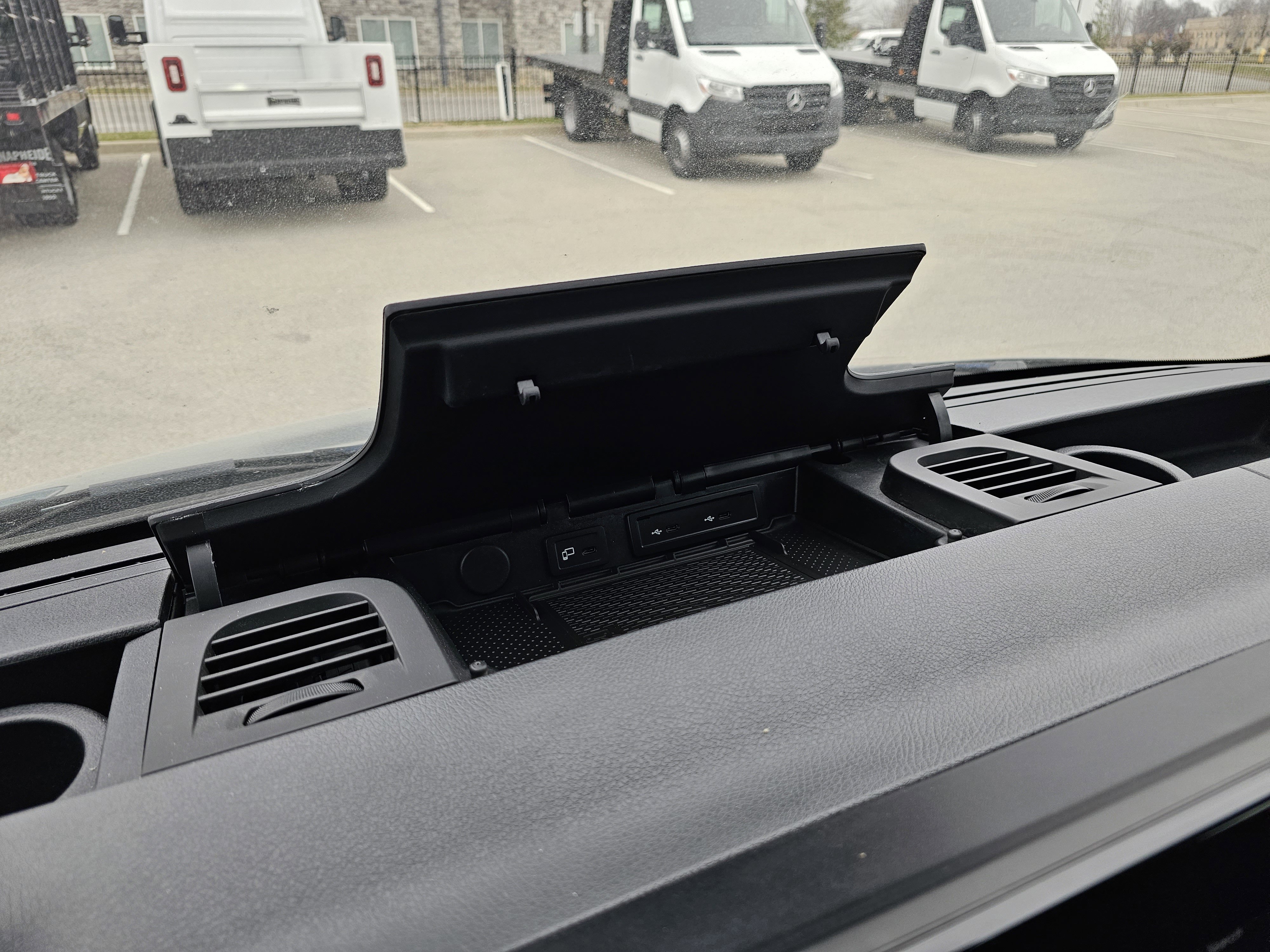 New 2024 Mercedes-Benz Sprinter 3500 image 32