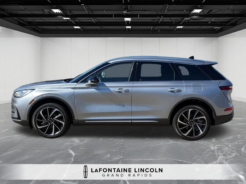 Certified 2024 Lincoln Corsair Reserve w/ Equipment Group 201A AWD/4WD image 2