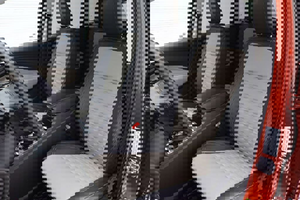 Used 2019 Ford Escape SEL AWD/4WD image 15