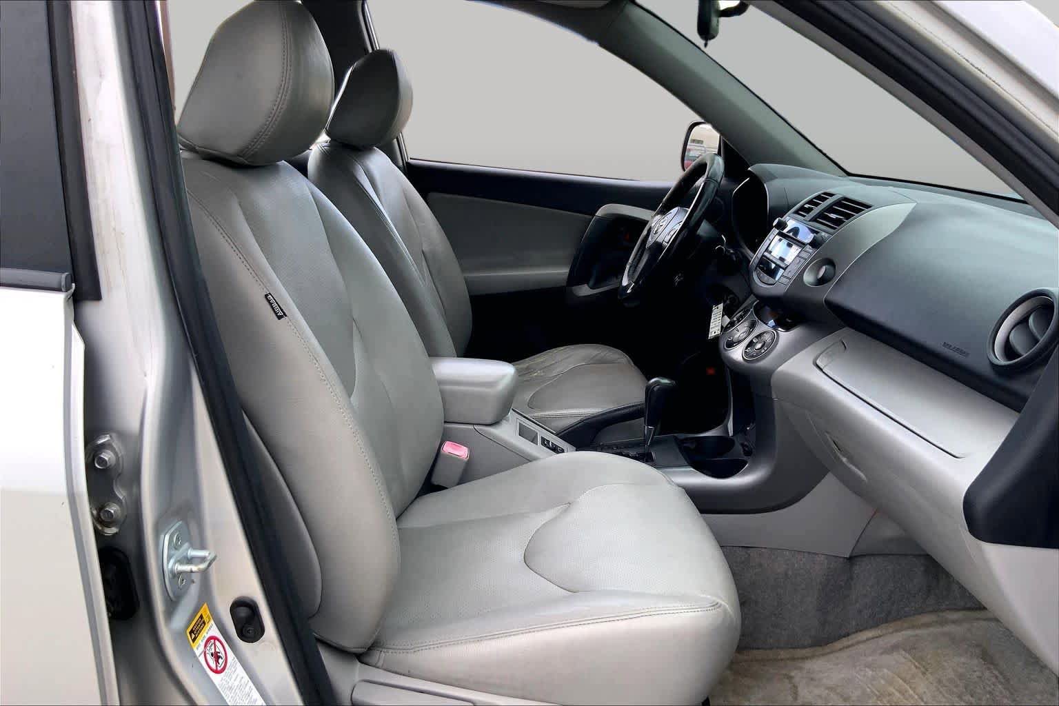 Used 2007 Toyota RAV4 Limited AWD/4WD image 8