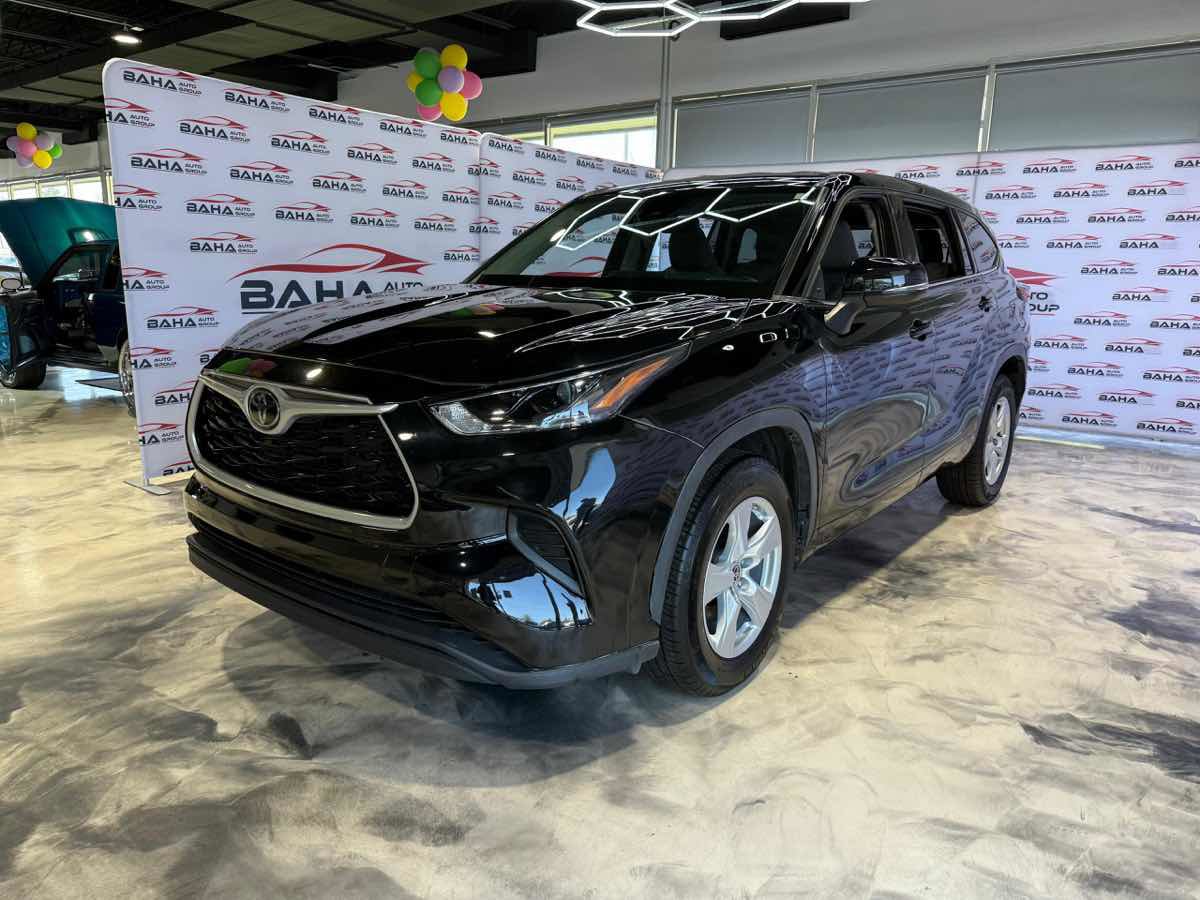 Used 2022 Toyota Highlander L FWD image 31