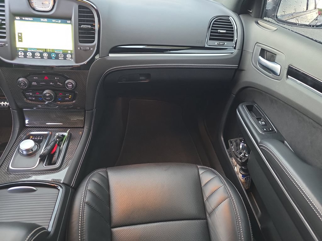 Used 2023 Chrysler 300 C RWD image 16