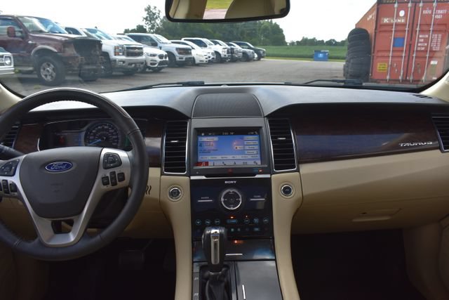 Used 2018 Ford Taurus Limited FWD image 42