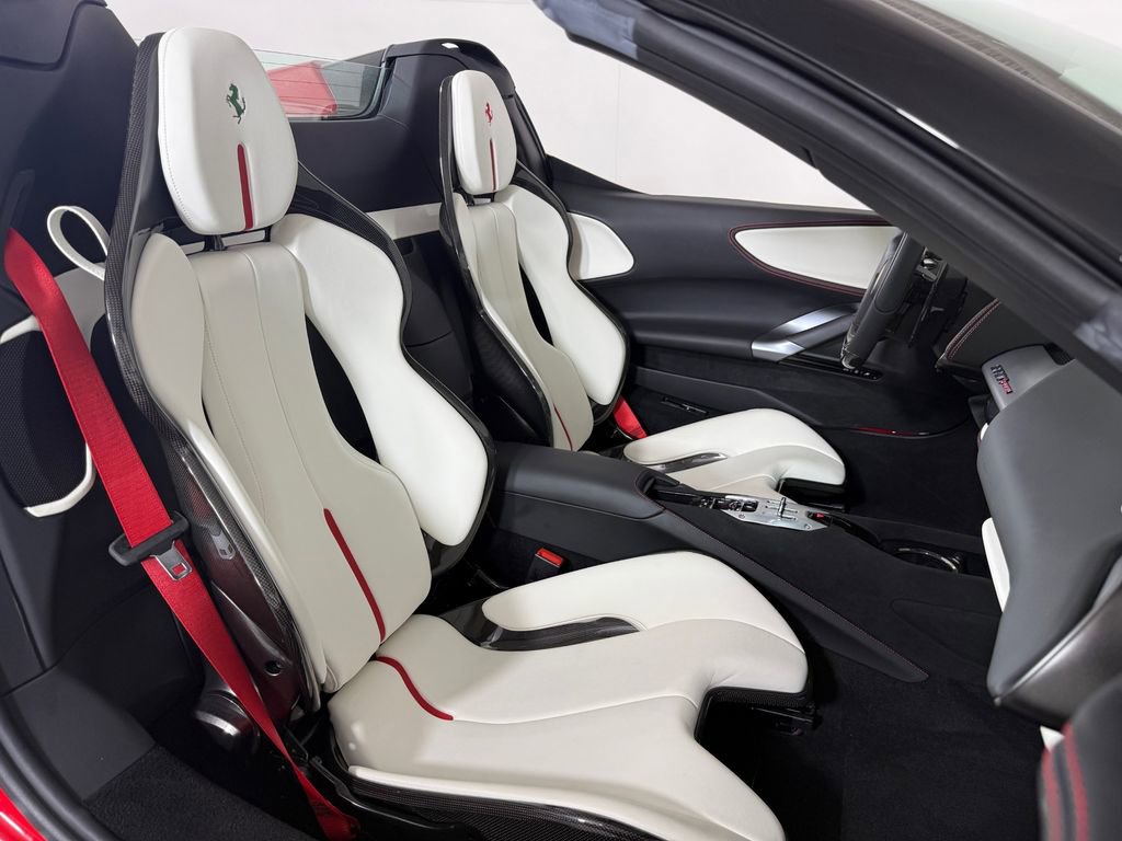 Used 2023 Ferrari SF90 Spider image 22