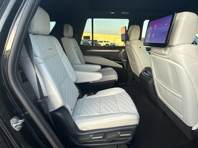 Used 2026 Cadillac Escalade Platinum Sport w/ LPO, ONYX Package AWD/4WD image 19