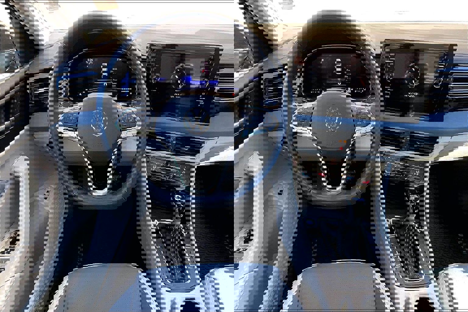 Certified 2025 Volkswagen Jetta SE w/ Black Wheel Package image 4