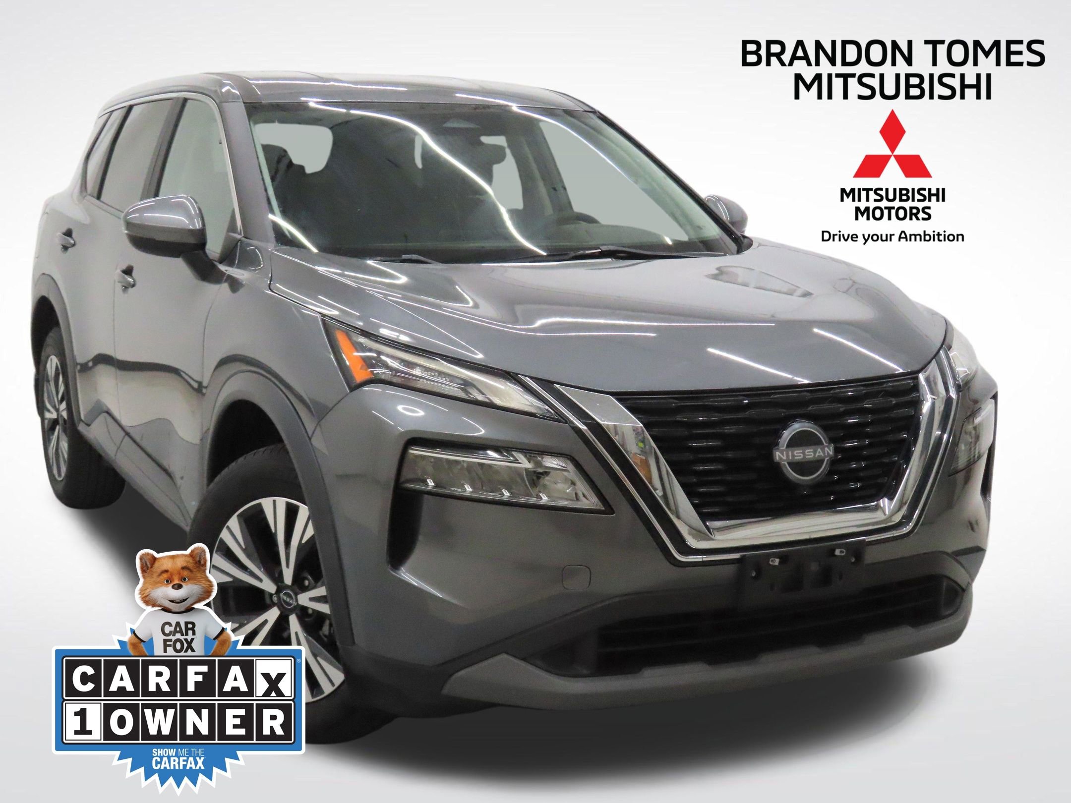 Used 2023 Nissan Rogue SV image 1