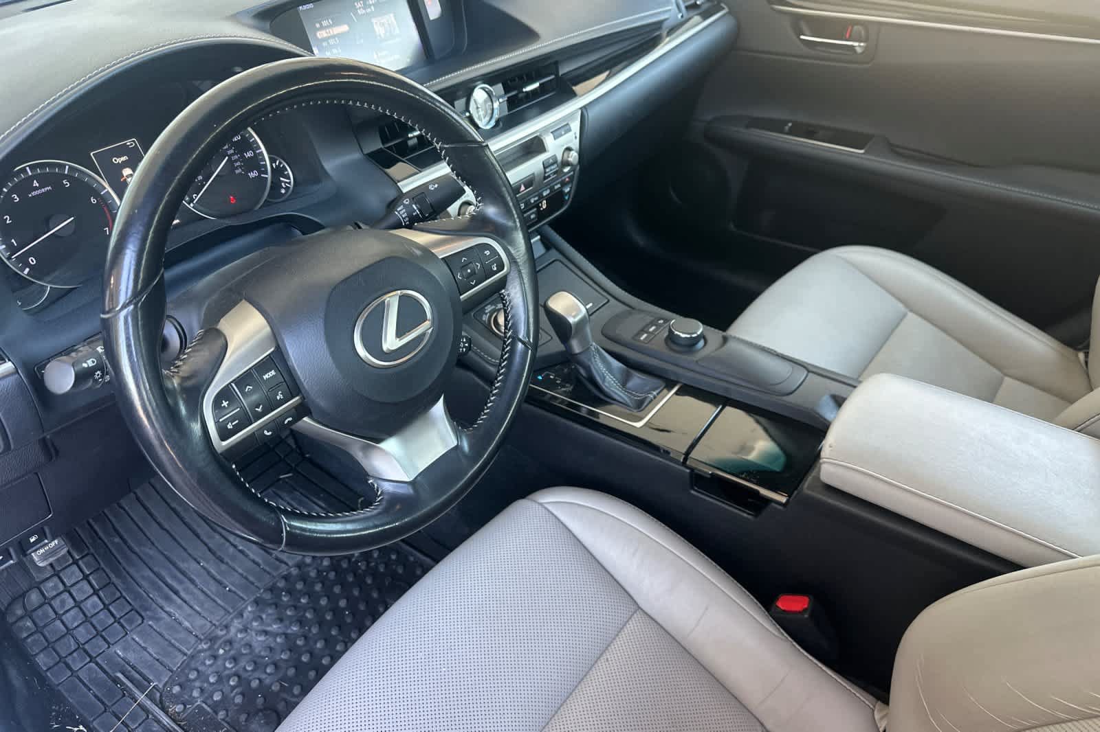 Used 2016 Lexus ES 350 FWD image 11