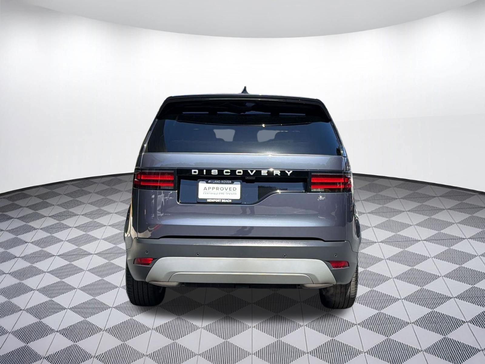 Certified 2025 Land Rover Discovery S AWD/4WD image 10
