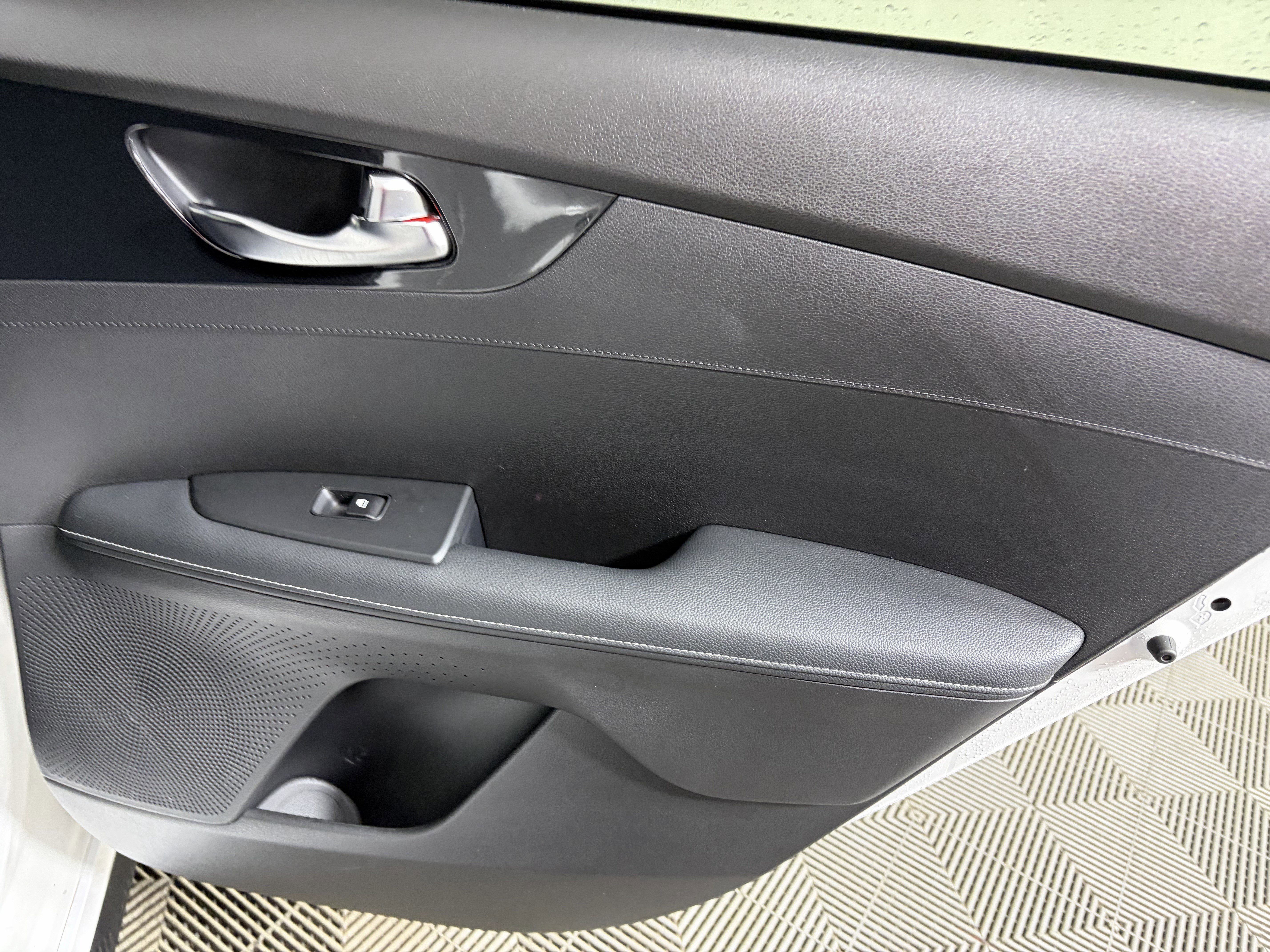 Certified 2024 Kia Forte GT-Line w/ GT-Line Premium Package image 38