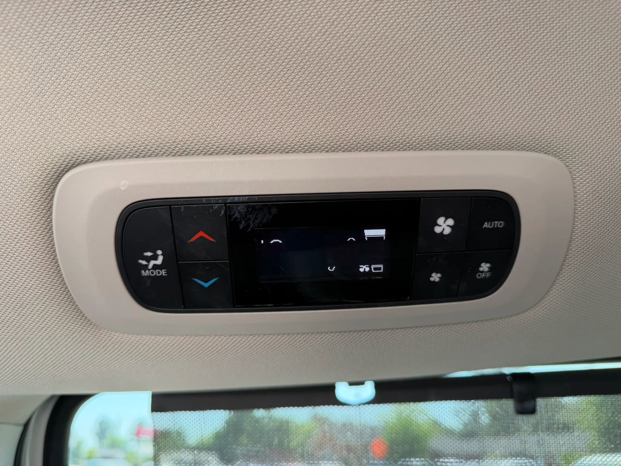 Used 2019 Chrysler Pacifica Touring-L image 32