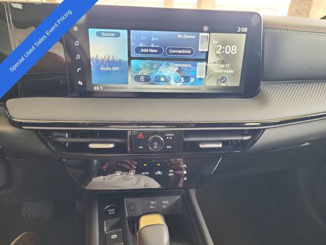 Used 2025 Nissan Kicks SR AWD/4WD image 17
