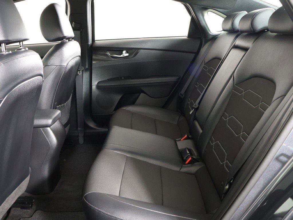 Used 2024 Kia Forte GT-Line image 30