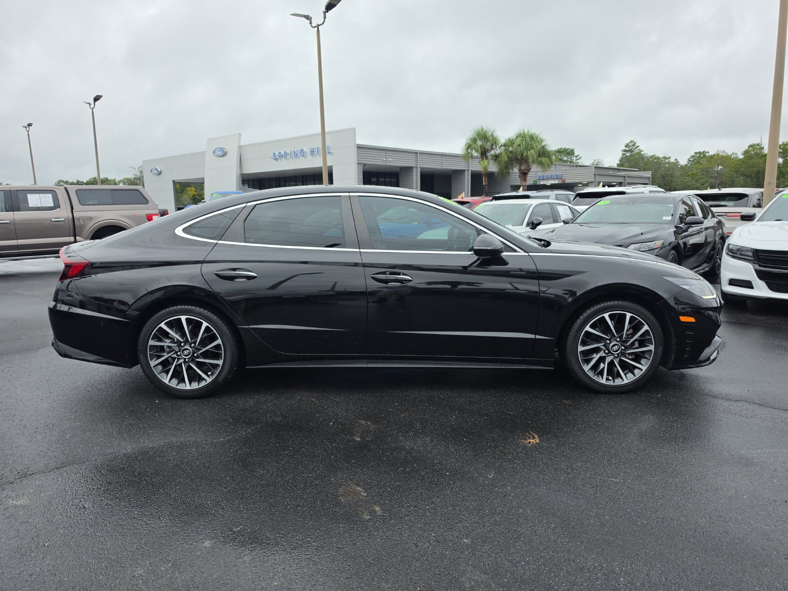Used 2022 Hyundai Sonata Limited w/ Cargo Package FWD image 3