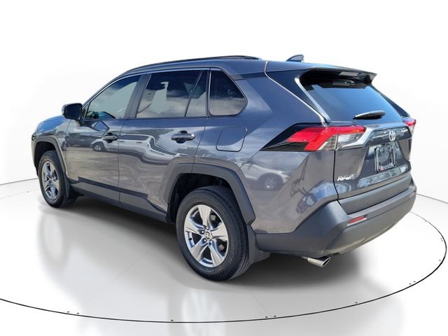 Used 2025 Toyota RAV4 XLE w/ Convenience Package FWD image 3