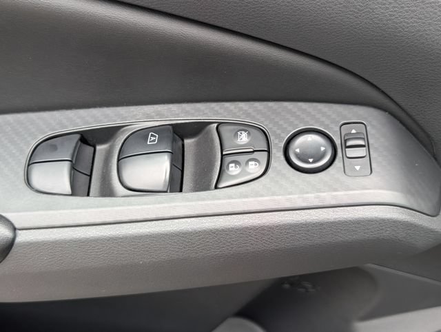 Used 2024 Nissan Altima 2.5 S FWD image 16