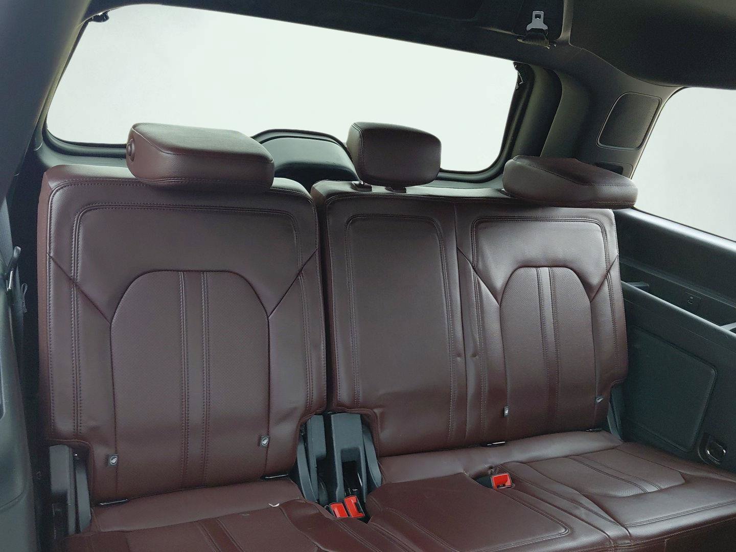 Used 2023 Ford Expedition Limited AWD/4WD image 5