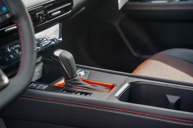 New 2026 Nissan Kicks SR image 23