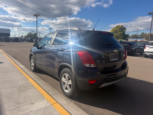 Used 2019 Chevrolet Trax LT w/ Sun & Sound Package FWD image 10
