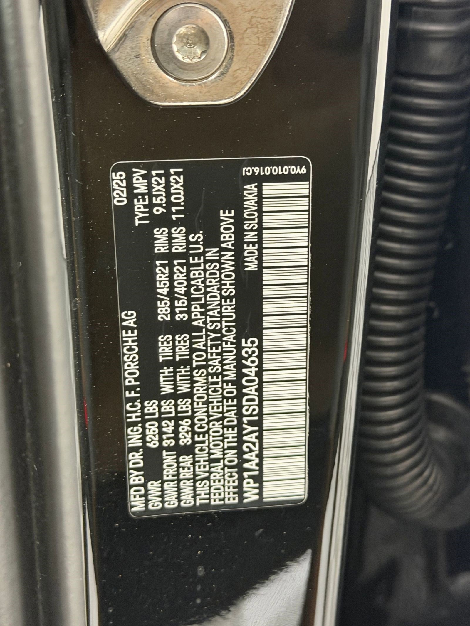 Used 2025 Porsche Cayenne image 19