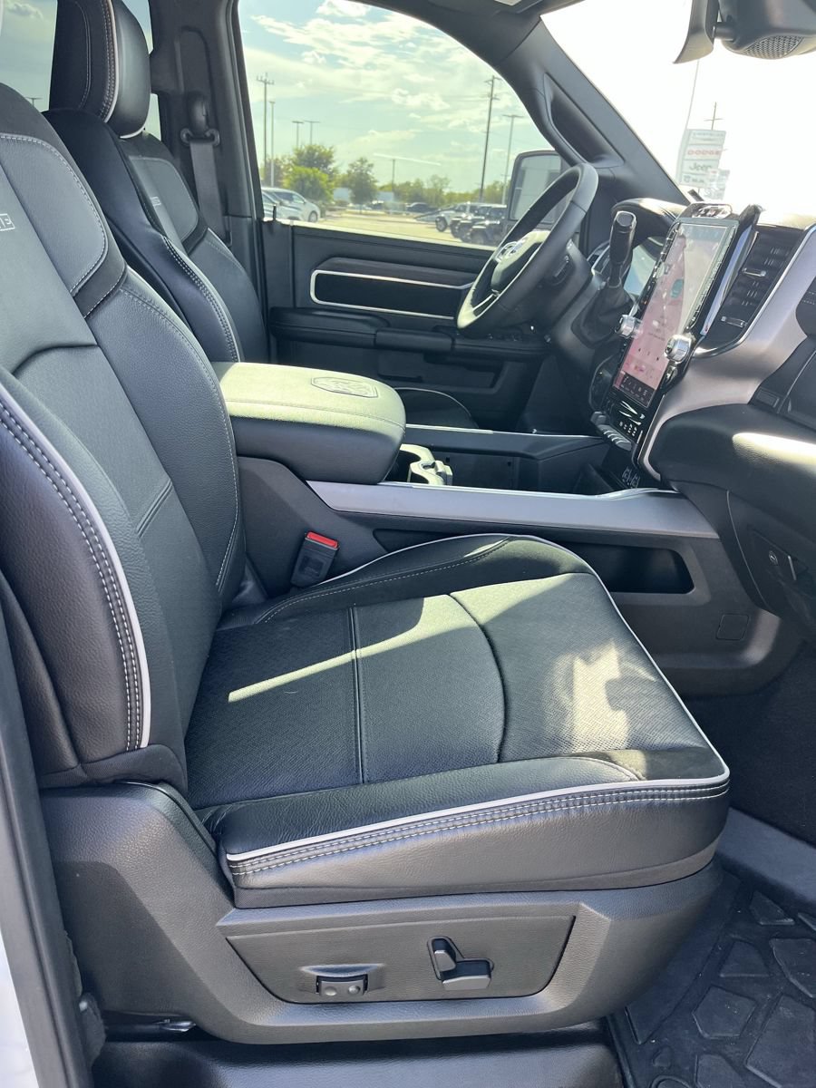 Used 2026 RAM 2500 Laramie AWD/4WD image 27