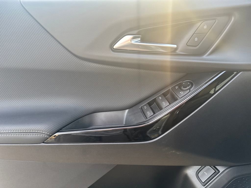 New 2026 Chevrolet Equinox LT w/ Convenience Package II image 22