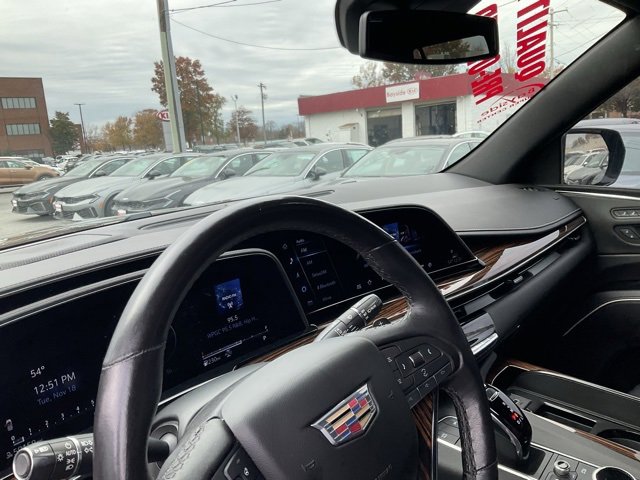 Used 2022 Cadillac Escalade Luxury image 38