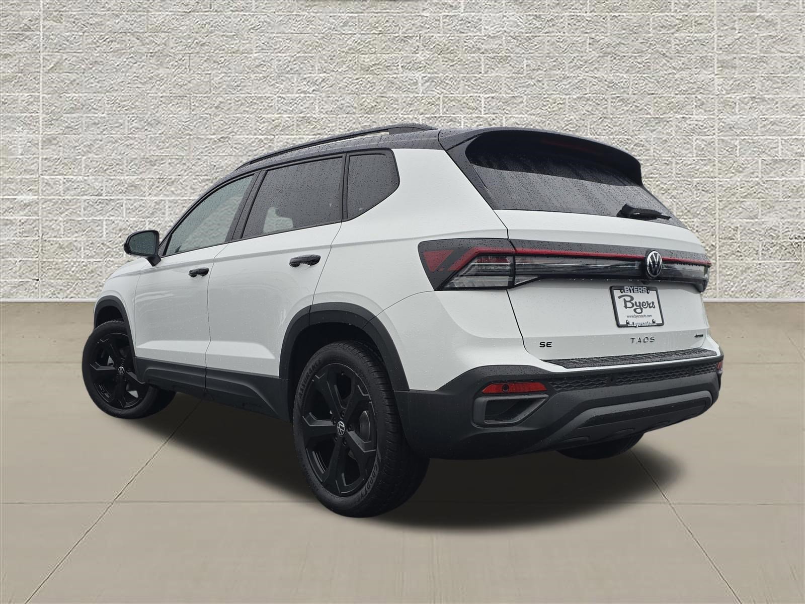 New 2026 Volkswagen Taos SE AWD/4WD image 5