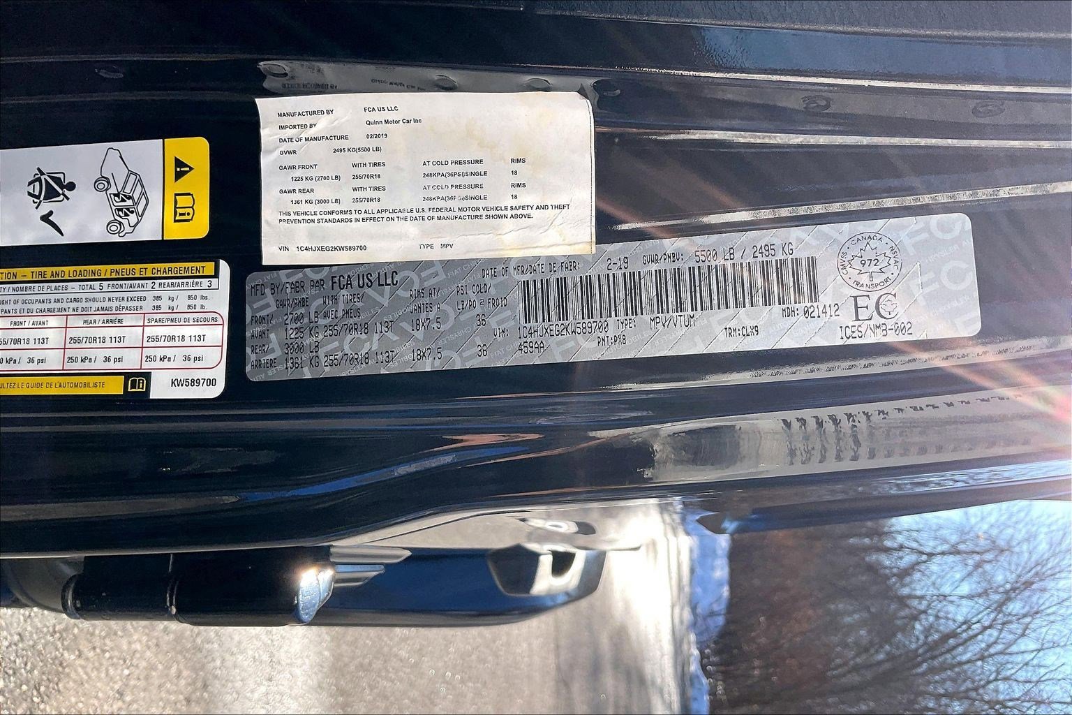 Used 2019 Jeep Wrangler Unlimited Sahara w/ Advanced Safety Group image 28