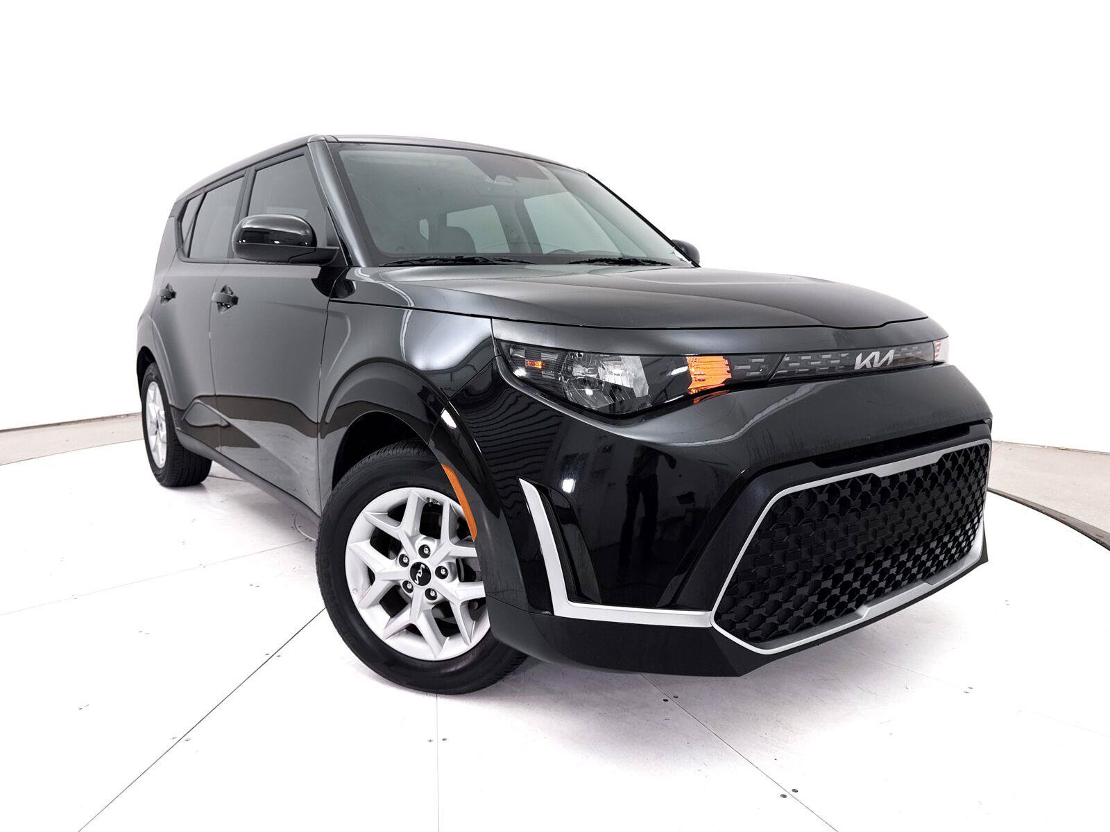 Used 2025 Kia Soul LX w/ LX Technology Package
