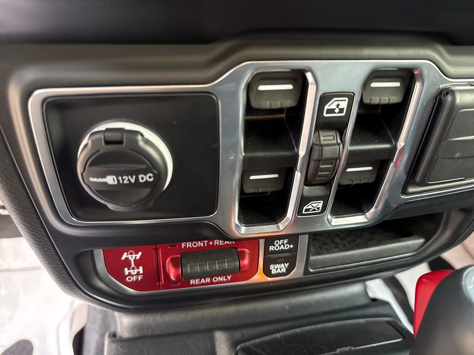 Used 2022 Jeep Gladiator Rubicon w/ LED Lighting Group image 11