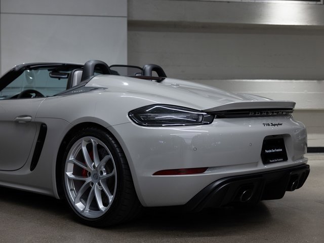 Certified 2022 Porsche 718 Boxster Spyder image 22