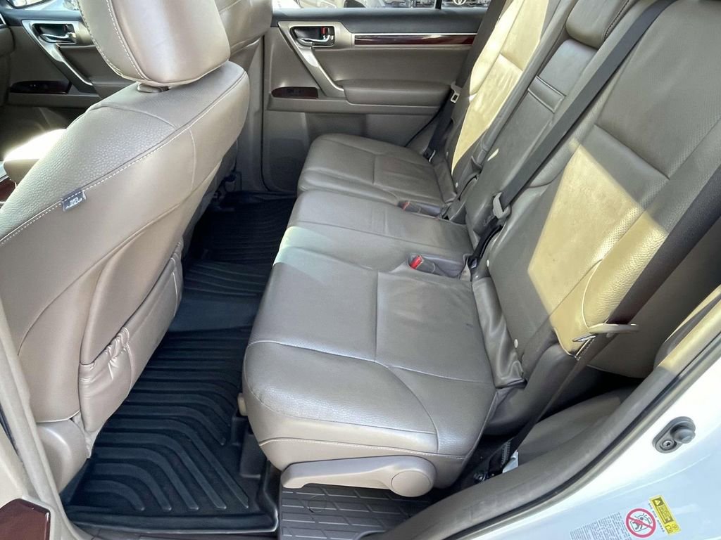 Used 2017 Lexus GX 460 Premium image 12