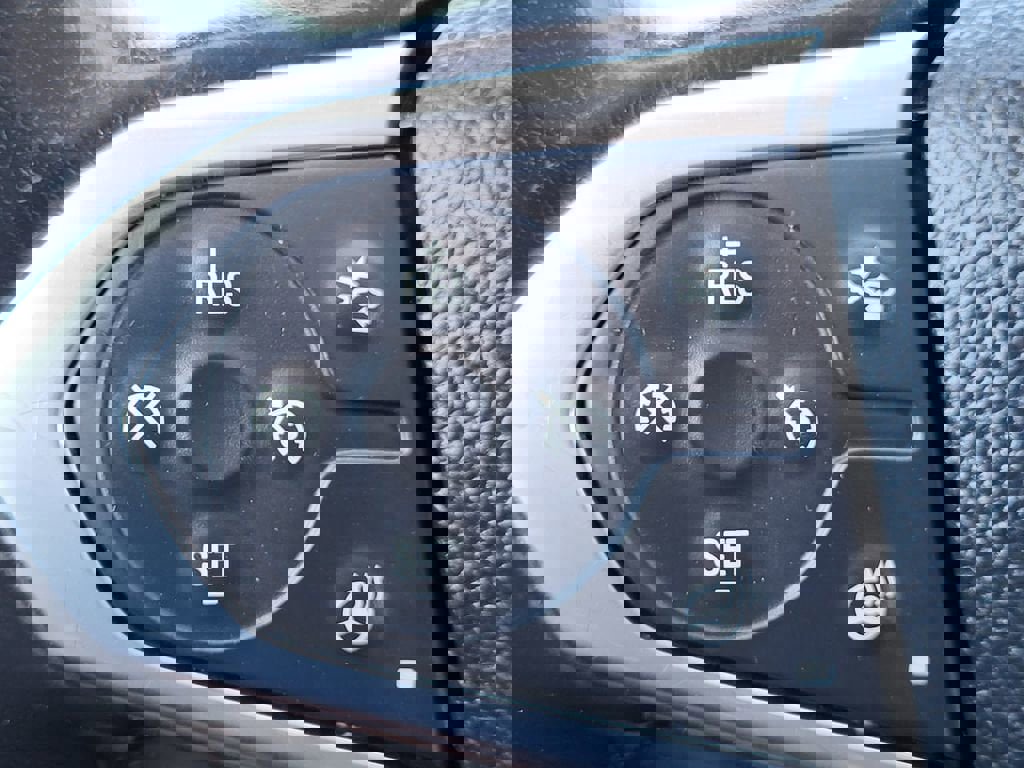 Used 2021 Chevrolet Traverse RS image 11