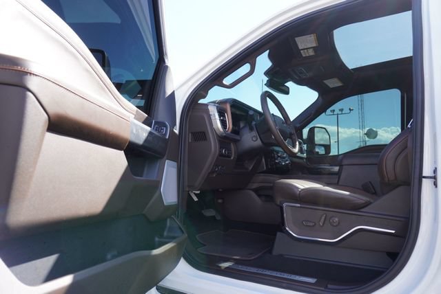 Used 2025 Ford F350 King Ranch AWD/4WD image 21